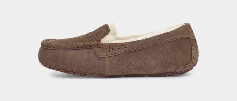 Ugg Ansley Women's Moccasins Chocolate | UQDZLPB-85